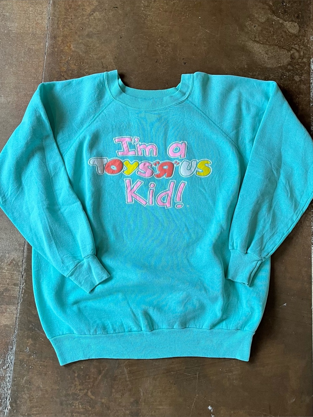 Vintage 1980s I'm A Toys-R-Us Kid Raglan Cut Crewneck Sweatshirt Adult Large L